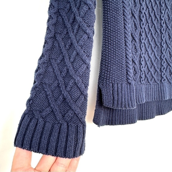 Lands’ End turtleneck sweater with  long sleeves, fitted, cable knit cotton - Picture 3 of 8